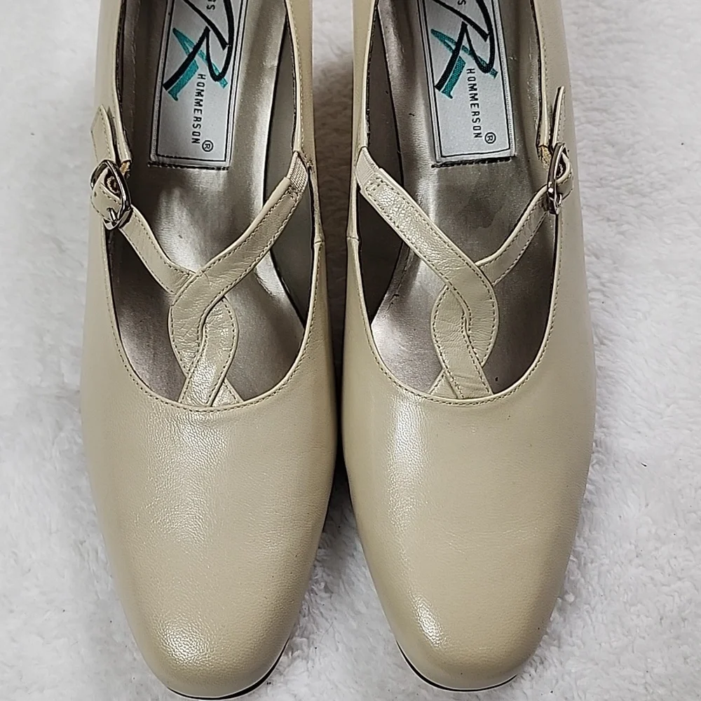 Ros Hommerson Ivory Beige Pumps New In Box